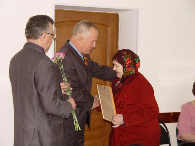Оренбургские ветераны получили жилищные сертификаты